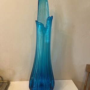 LE Smith Glass Company swung glass vase in peacock blue